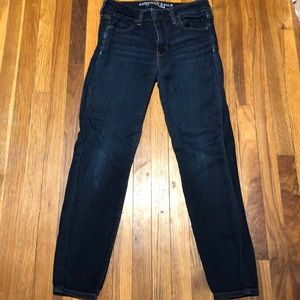 American Eagle Mid Rise Dark Wash Jegging 6 short